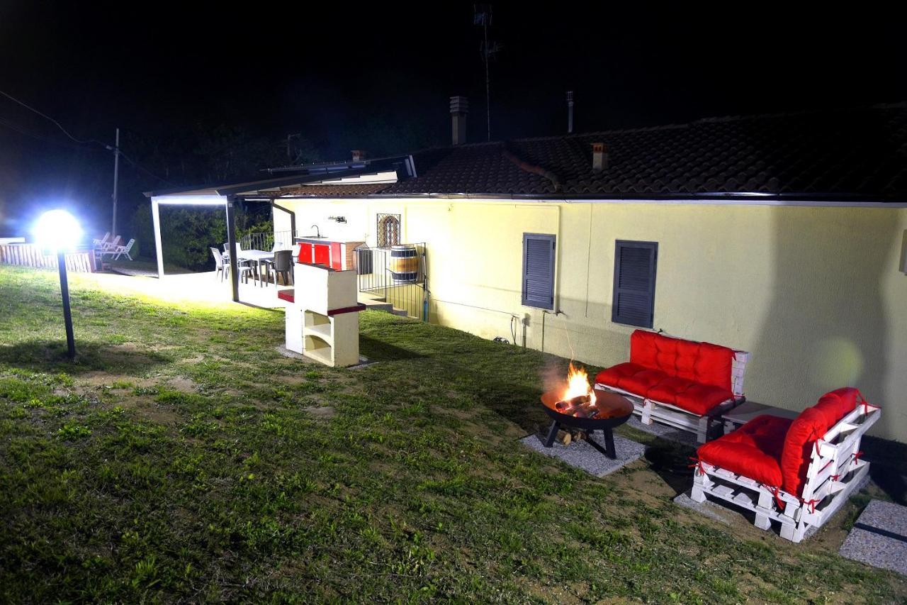 Casavacanzedezza Montecalvo Versiggia Exterior photo