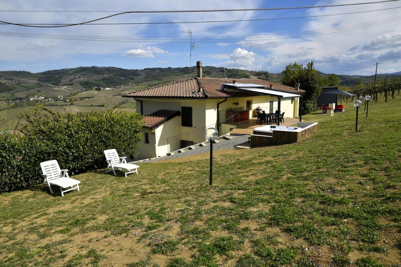 Casavacanzedezza Montecalvo Versiggia Exterior photo