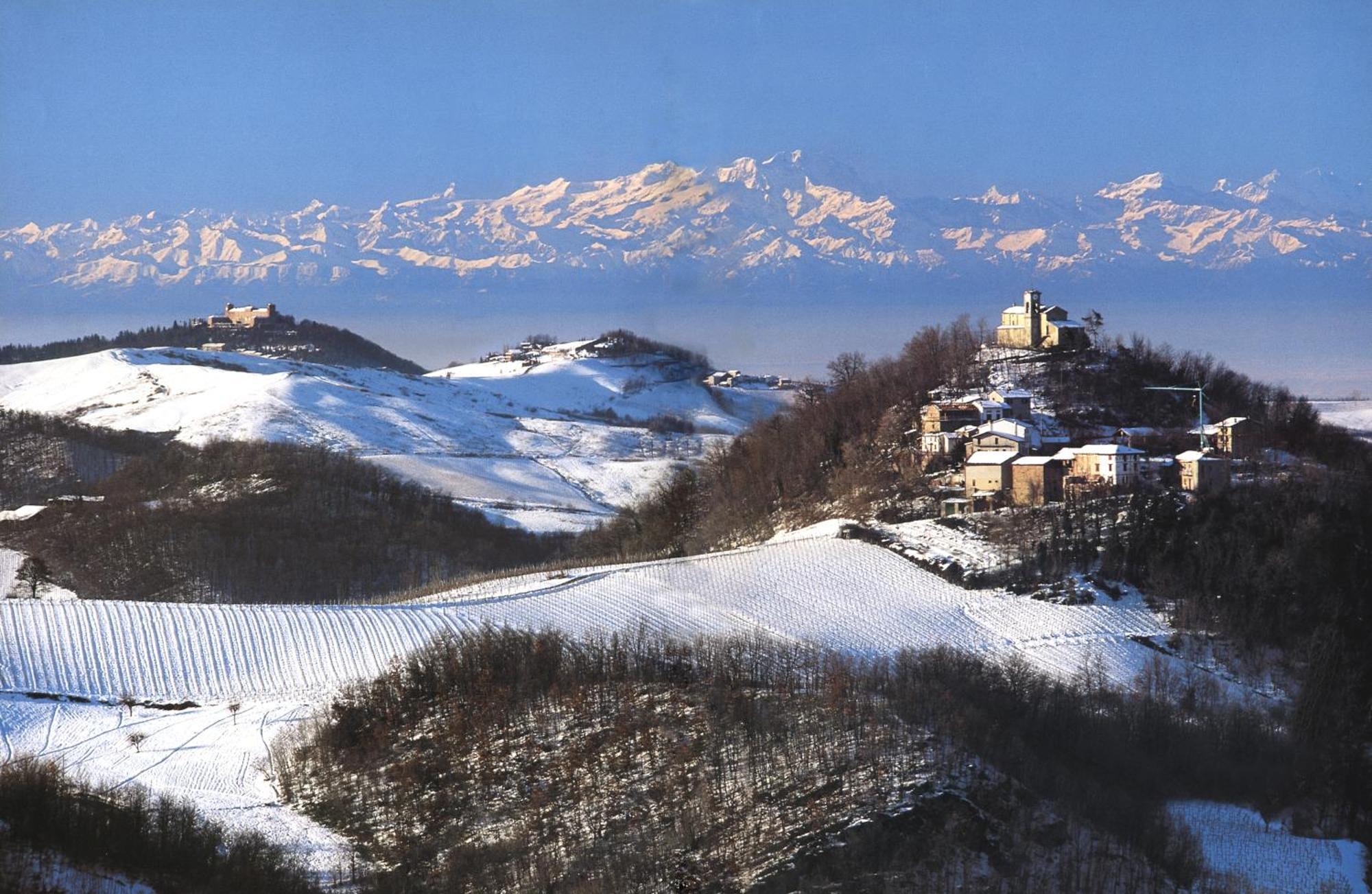 Casavacanzedezza Montecalvo Versiggia Exterior photo