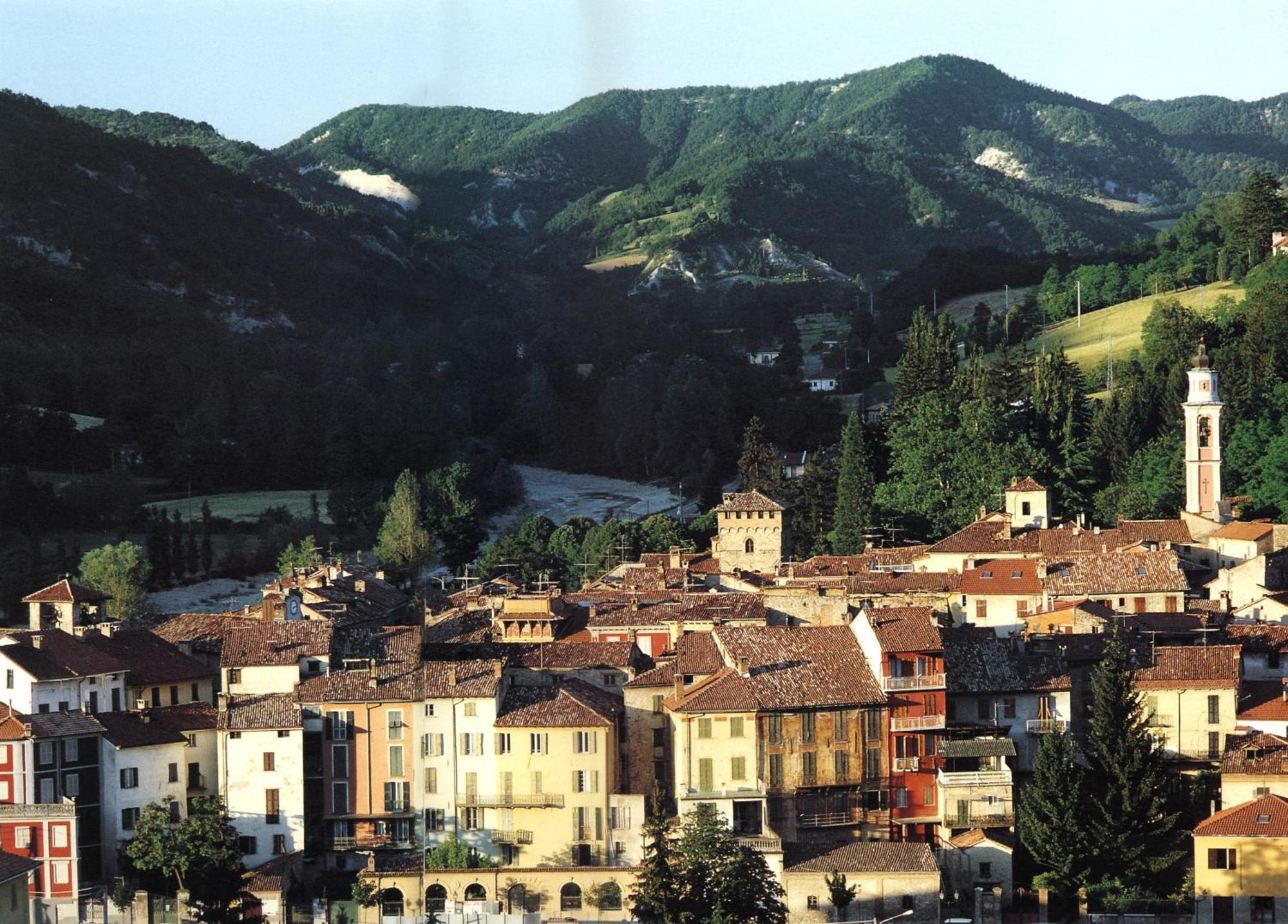 Casavacanzedezza Montecalvo Versiggia Exterior photo