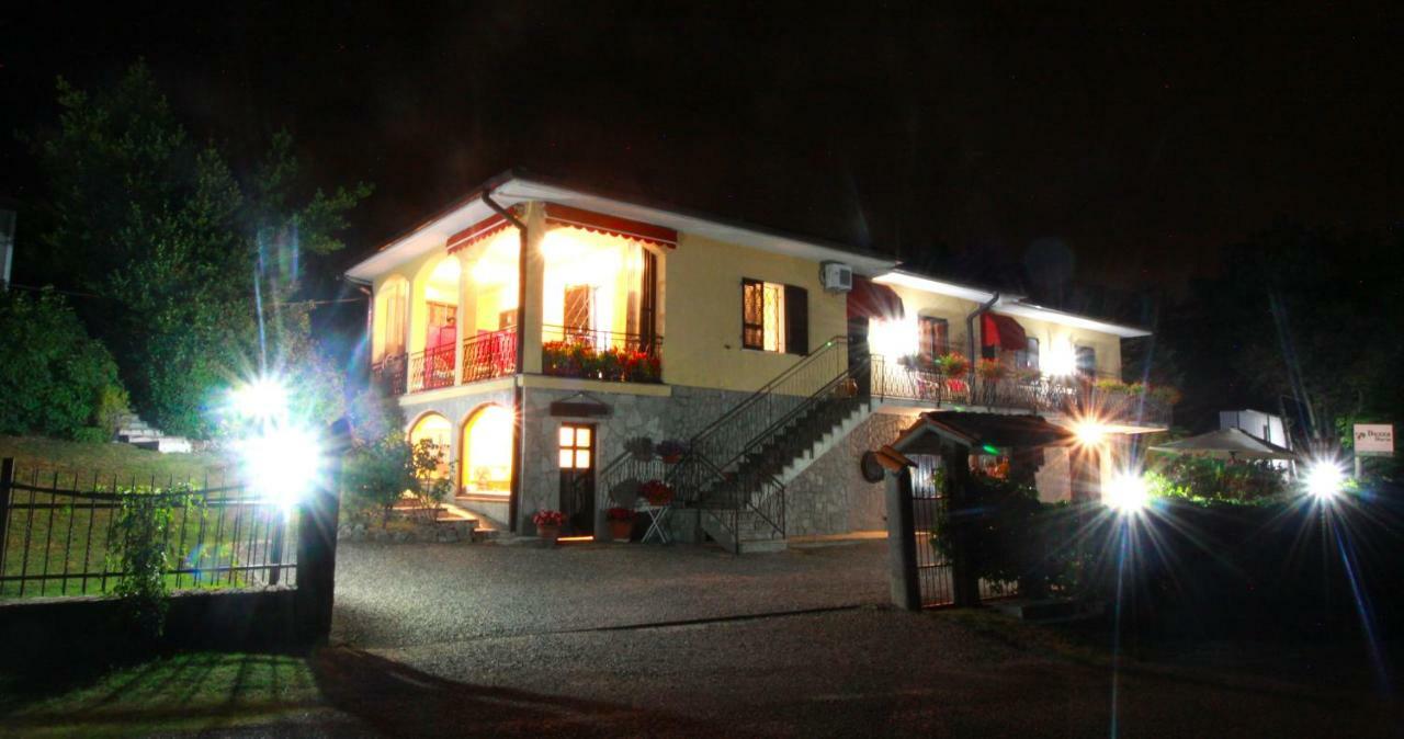 Casavacanzedezza Montecalvo Versiggia Exterior photo